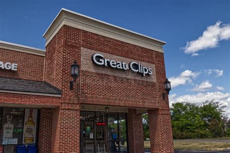 Indulge in Retail Magic at Great Clips Shopping Center